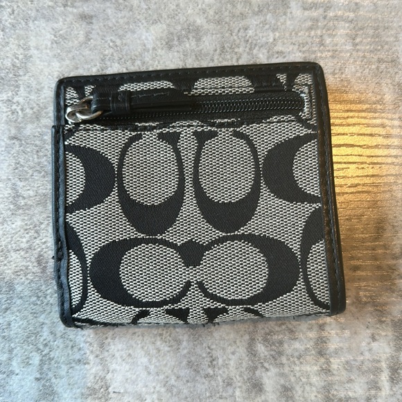 NWOB Coach Mini Wallet - Picture 5 of 5